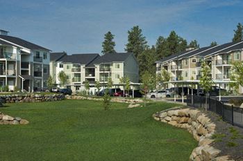 Community-exterior lawn